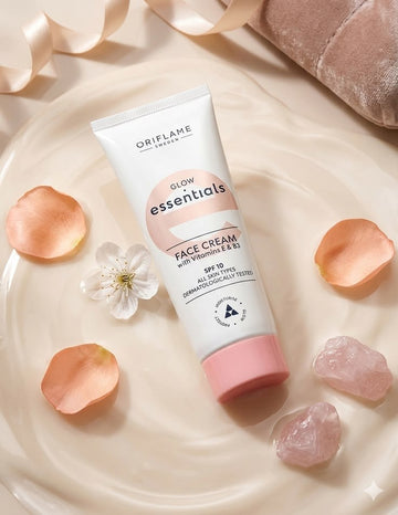 ORIFLAME GLOW ESSENTIALS FACE CREAM WITH VITAMINS E & B3