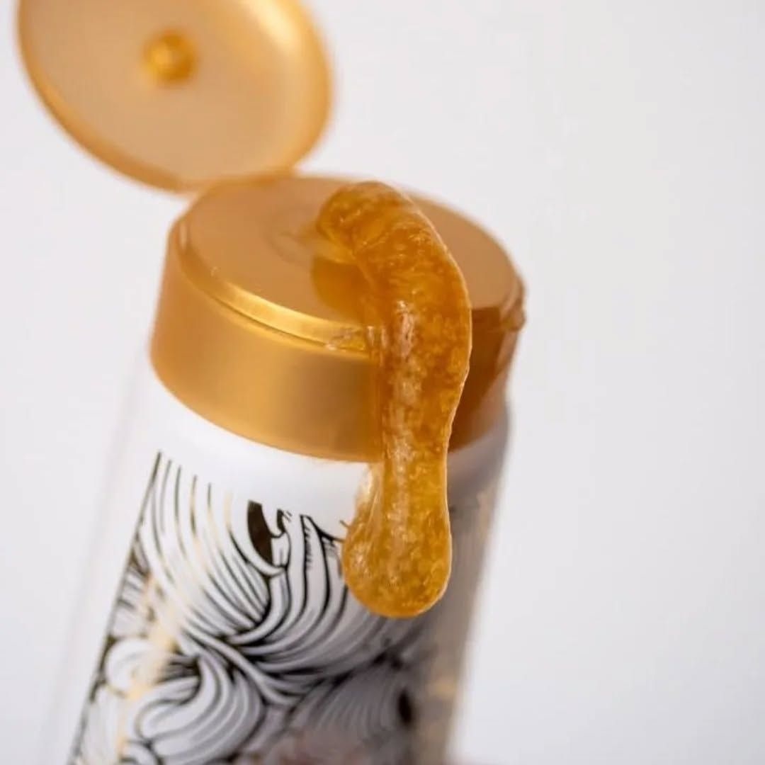 ORIFLAME MILK  & HONEY GOLD SMOOTHING SUGAR SCRUB 200ML